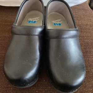 Dansko LT professional clogs. Like new only worn 3 times